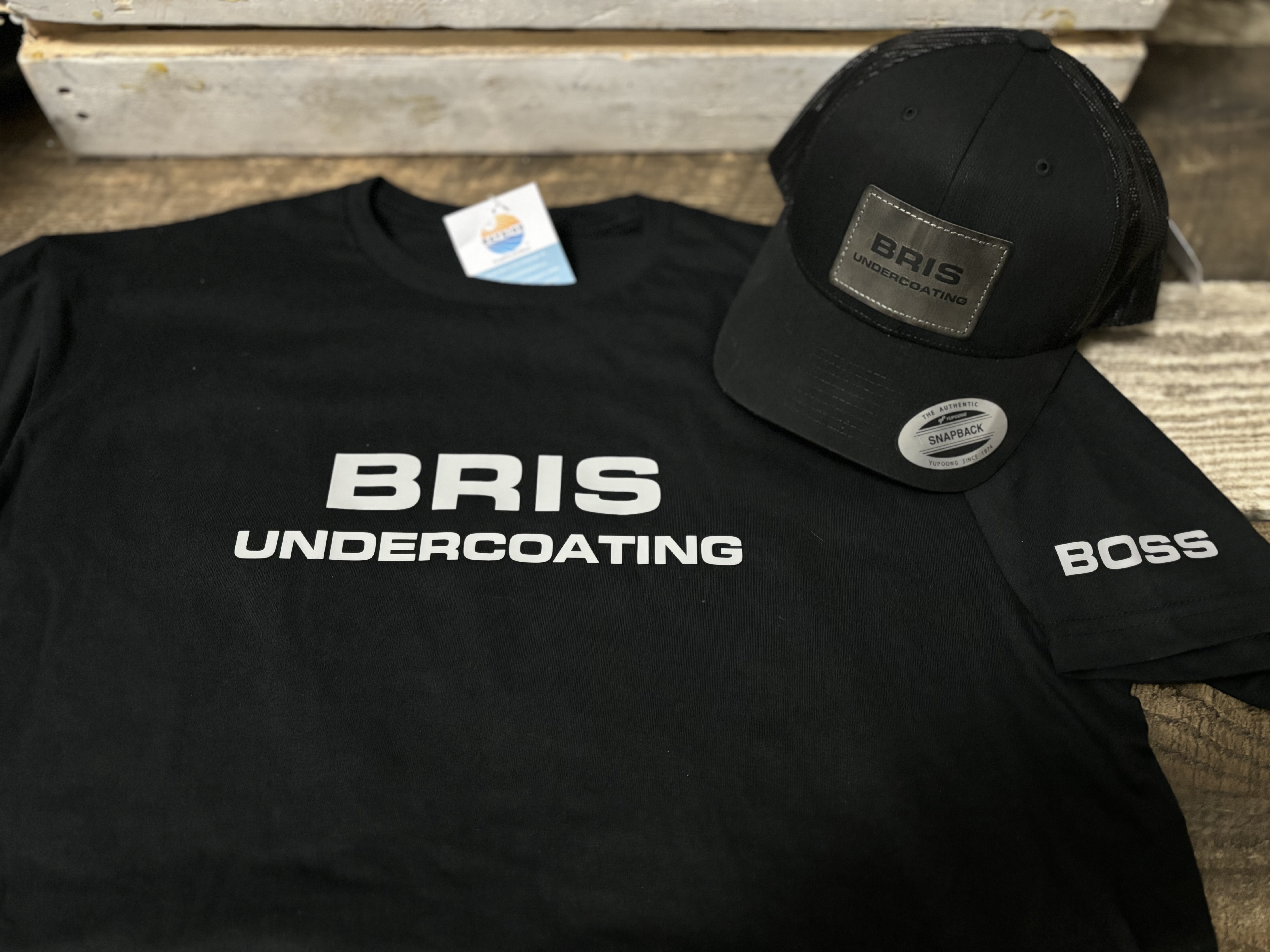 BRIS Undercoating branded shirt & leather patch hat
