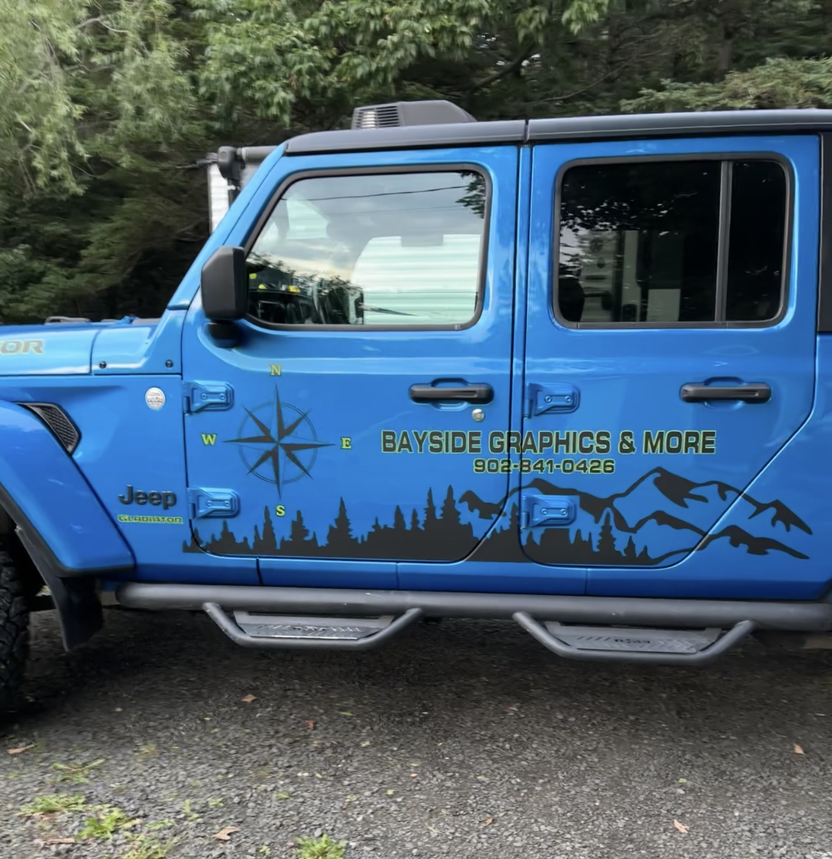 Jeep Gladiator custom compass & mountain graphics
