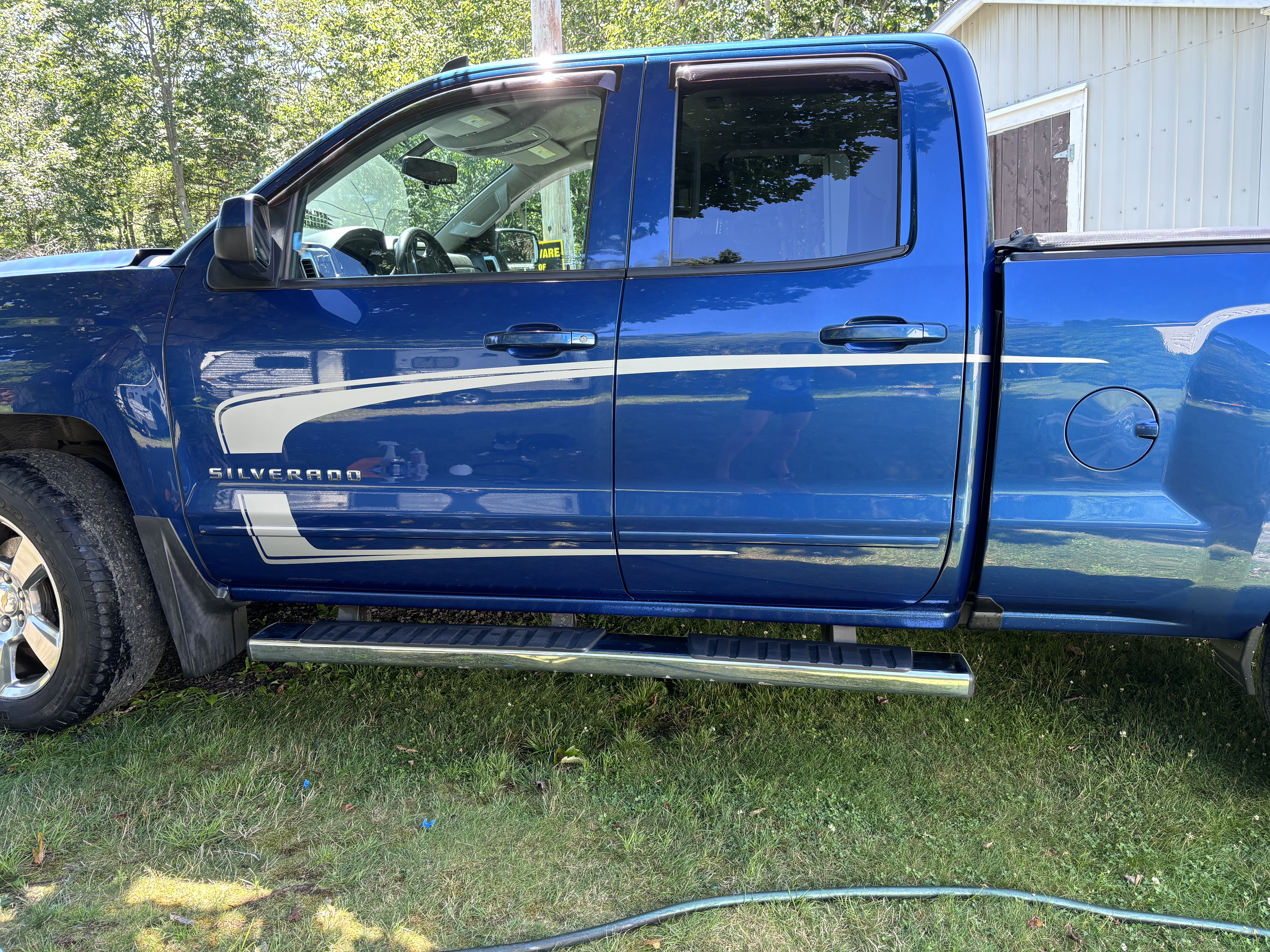Chevrolet Silverado custom stripe graphics