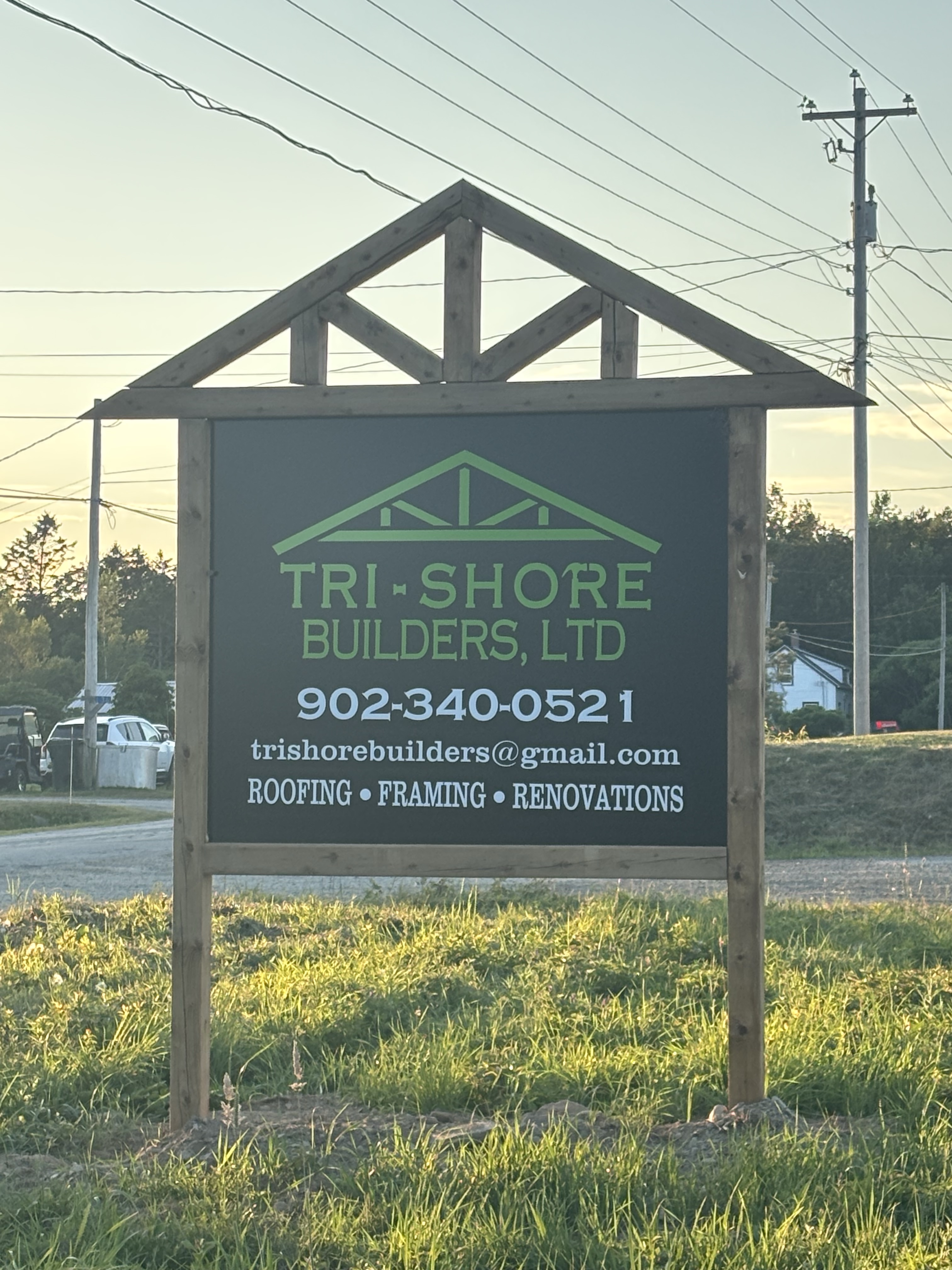 Tri-Shore Builders outdoor business sign