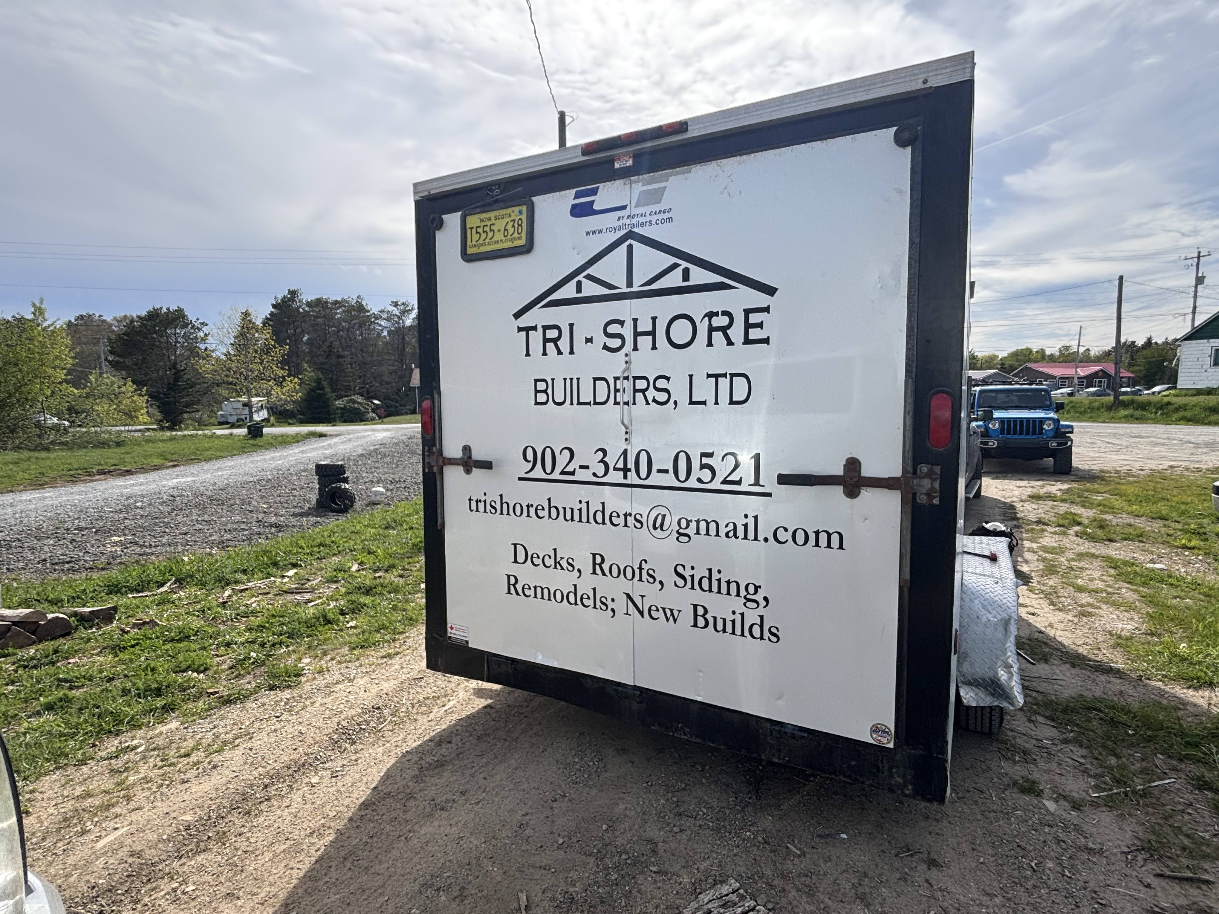 Tri-Shore Builders Ltd trailer — rear lettering